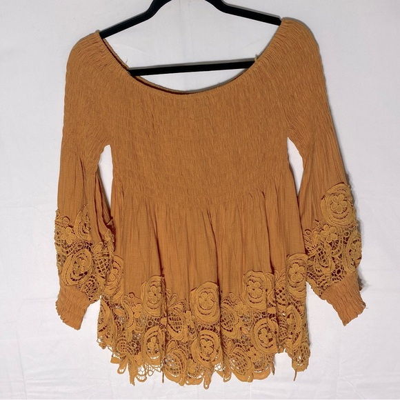 Petal Roz Yellow Smocked Off Shoulder Puff Sleeve  Lace Trimmed Blouse L - Picture 14 of 15